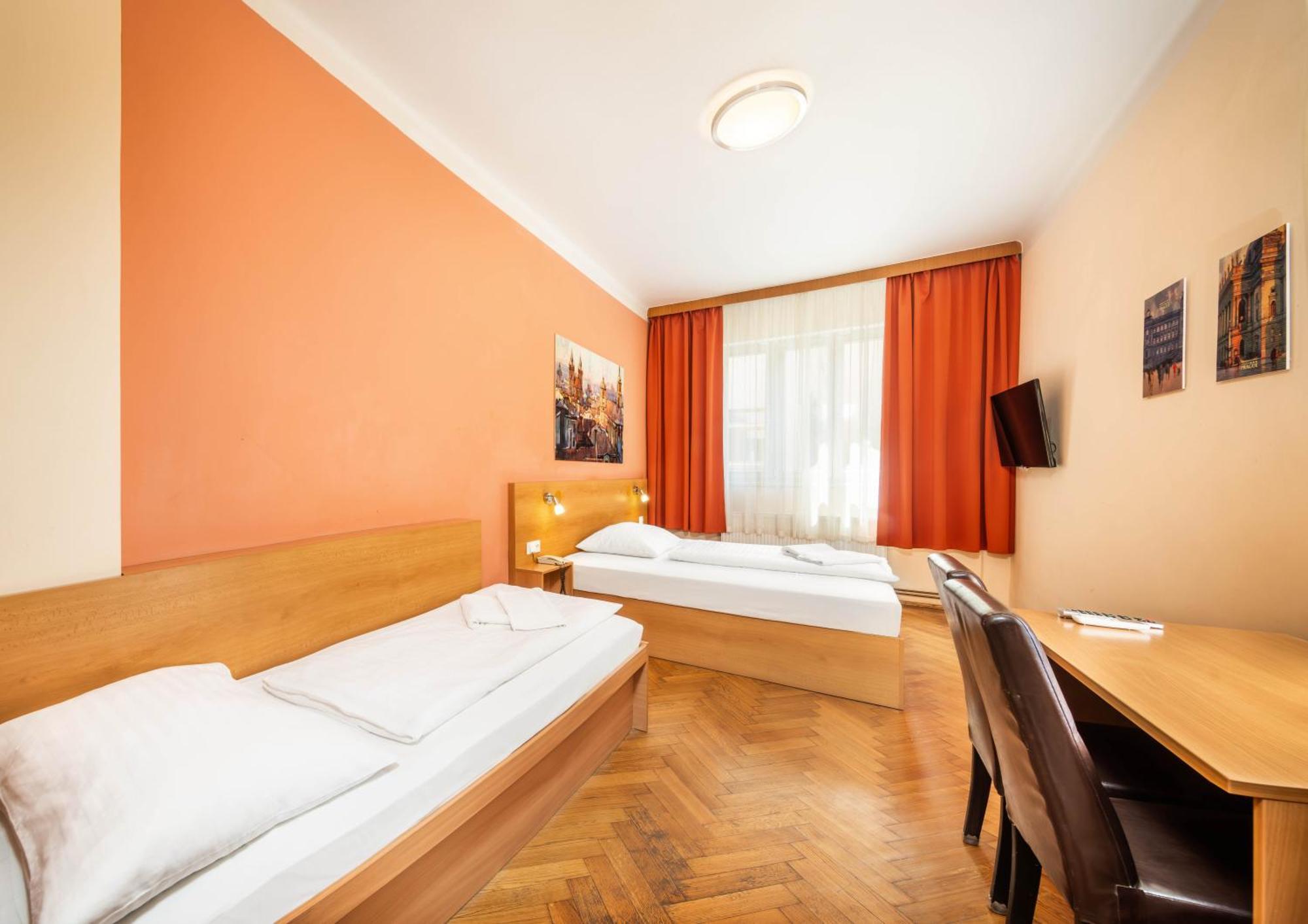 Residence Bene Praha Bagian luar foto