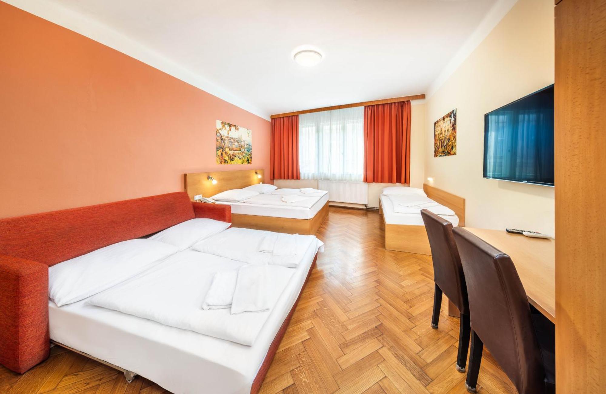 Residence Bene Praha Bagian luar foto